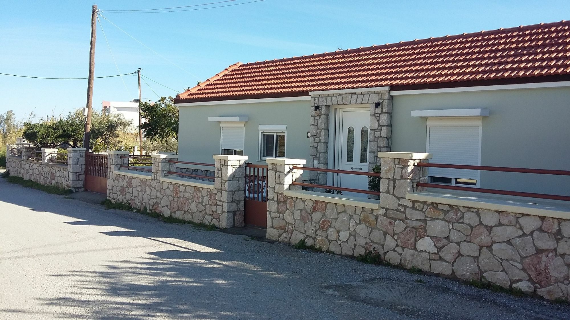 יאליסוס Anastasia'S Holiday Home מראה חיצוני תמונה